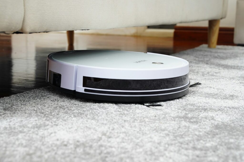 White and black vacuum.